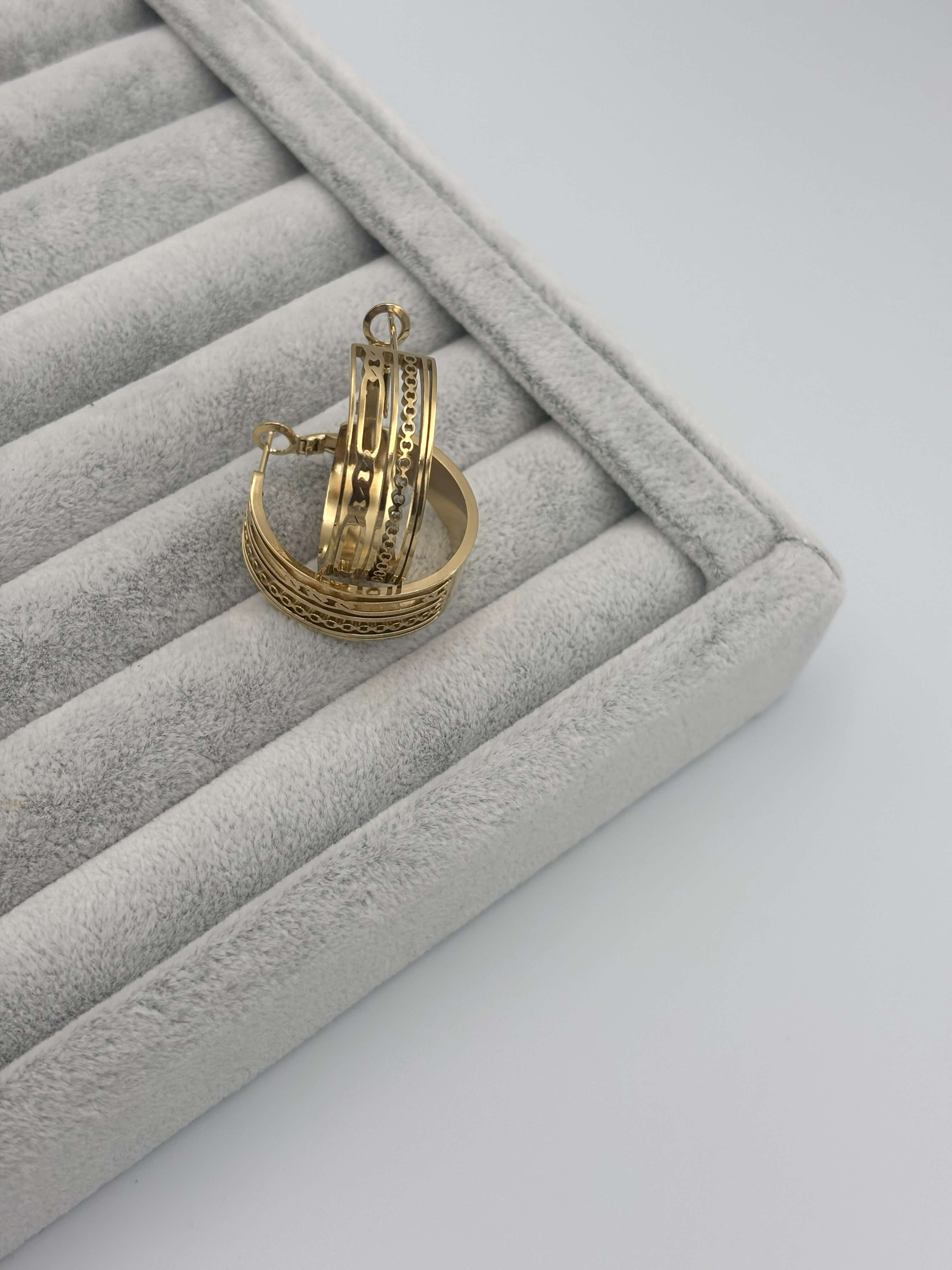 ÇELİK DESENLİ HALKA KÜPE (GOLD)