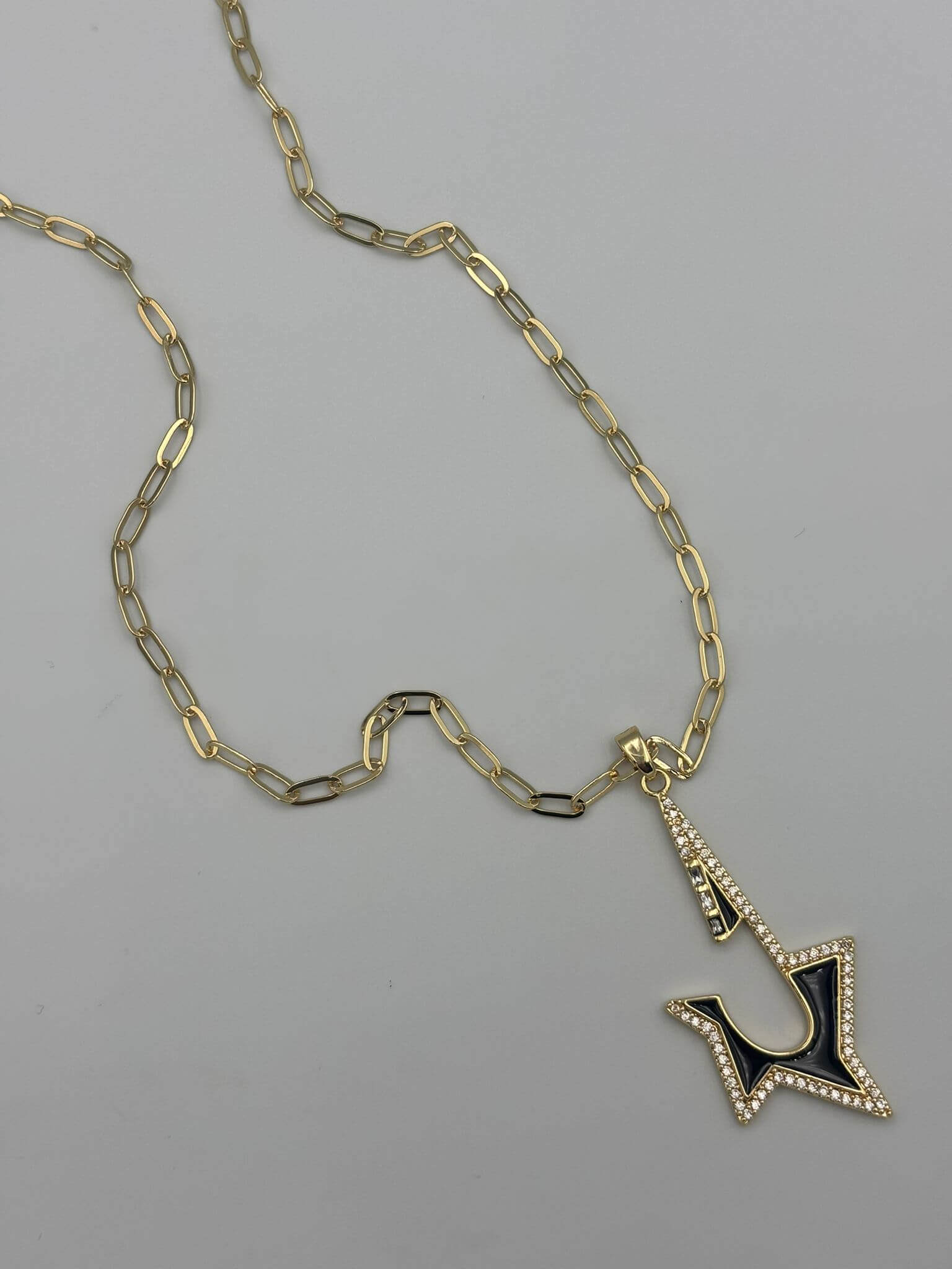 YILDIZ FORMLU TAŞLI MARKA GOLD KOLYE